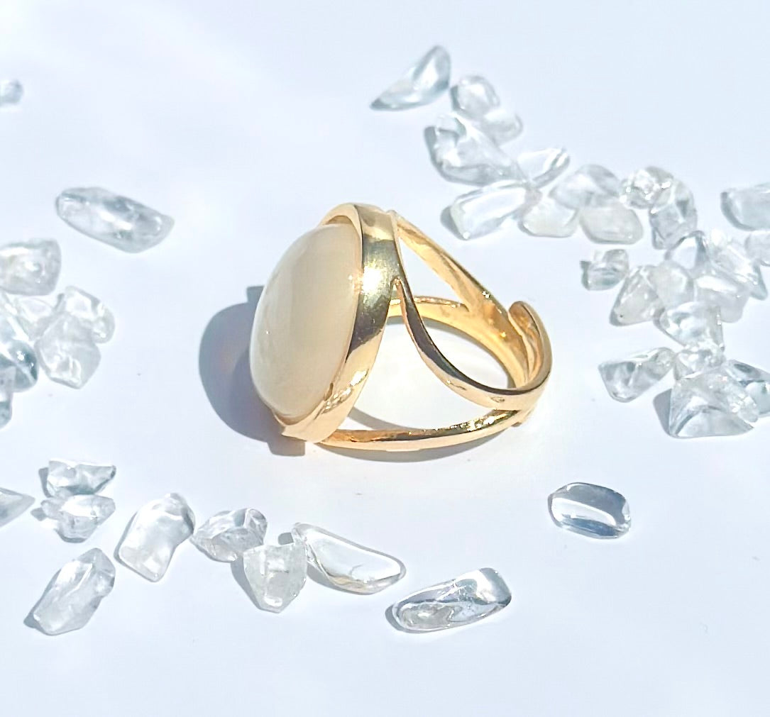 Shell Glow Adjustable Ring - Mother of Pearls LIMITED EDITION